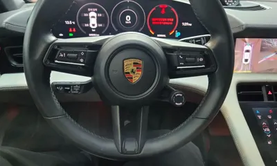 Porsche Taycan 2021, 59593 км, за 61889.28 USD - фото 14