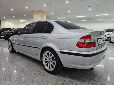 BMW 3-Series 2003, 154642 км, за 3612.72 USD