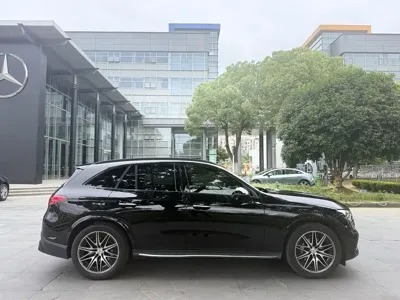 Mercedes-Benz GLC AMG 2025, 13000 км, за 61211.29 USD