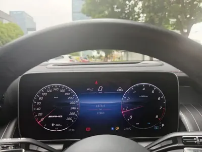 Mercedes-Benz GLC AMG 2025, 13000 км, за 61211.29 USD - фото 11
