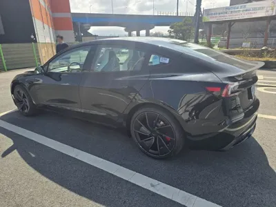 Tesla Model 3 2026, 300 км, за 33029.33 USD