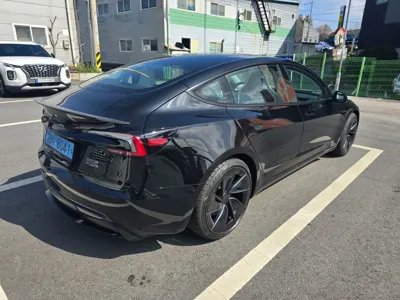 Tesla Model 3 2026, 300 км, за 33029.33 USD