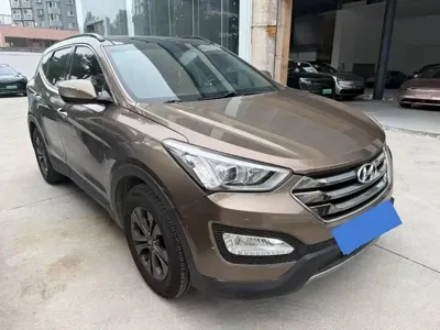 Hyundai Santa Fe 2013, 150000 км, за 2912.63 USD