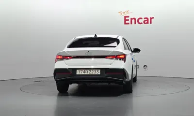 Hyundai Avante 2024, 50946 км, за 12913.9 USD