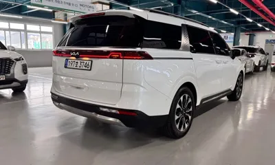 Kia Canival 2023, 97943 км, за 16026.07 USD