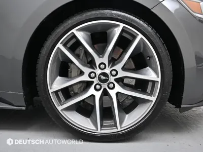 Ford Mustang 2017, 89782 км, за 12936.35 USD
