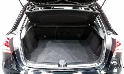 Mercedes-Benz A-Class 2019, 76116 км, за 10437.18 USD - фото 20