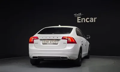 Volvo S60 2018, 185426 км, за 4955.4 USD