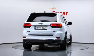 Jeep Cherokee 2021, 66303 км, за 17226.8 USD - фото 4