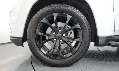 Jeep Cherokee 2021, 66303 км, за 17226.8 USD - фото 5