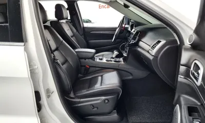 Jeep Cherokee 2021, 66303 км, за 17226.8 USD - фото 11