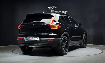Volvo XC40 2025, 1359 км, за 33047.13 USD