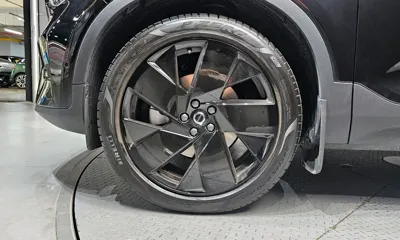 Volvo XC40 2025, 1359 км, за 33047.13 USD