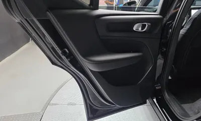 Volvo XC40 2025, 1359 км, за 33047.13 USD - фото 25