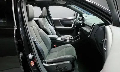Volvo XC40 2025, 1359 км, за 33047.13 USD - фото 26
