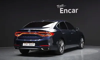 Hyundai Grandeur 2018, 71156 км, за 9700.39 USD
