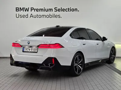 BMW 5-Series 2024, 43312 км, за 42284.71 USD