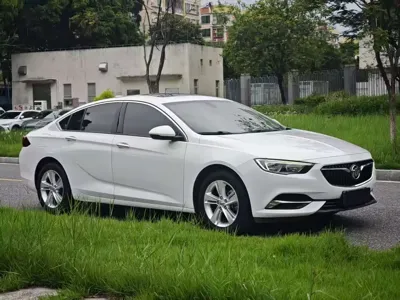 Buick Regal 2018, 61000 км, за 5414.84 USD
