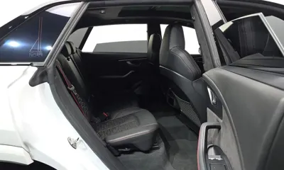 Audi RSQ8 2022, 29824 км, за 66955.5 USD - фото 13
