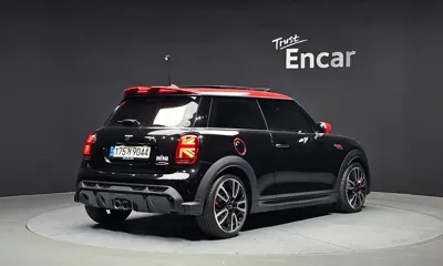 MINI Cooper 2022, 49341 км, за 13586.42 USD