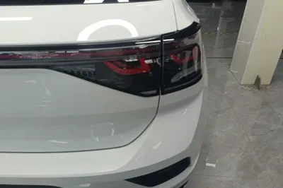Volkswagen T-Roc 2025, 200 км, за 16530 USD - фото 9