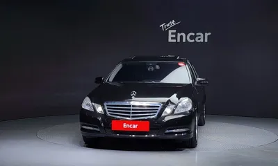 Mercedes-Benz E-Class 2012, 90595 км, за 3744.09 USD