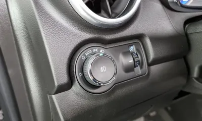ChevroletGMDaewoo Trax 2016, 113818 км, за 3809.77 USD - фото 13