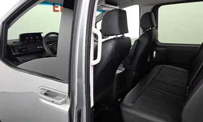 Hyundai Staria 2022, 44889 км, за 15432.7 USD - фото 11