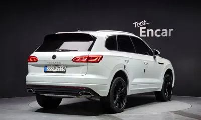 Volkswagen Touareg 2023, 28984 км, за 47263.39 USD