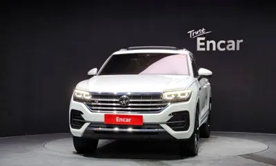 Volkswagen Touareg 2023, 28984 км, за 47263.39 USD