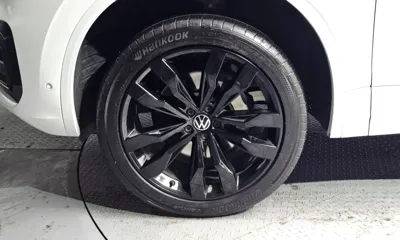 Volkswagen Touareg 2023, 28984 км, за 47263.39 USD