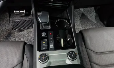 Volkswagen Touareg 2023, 28984 км, за 46934.49 USD - фото 9