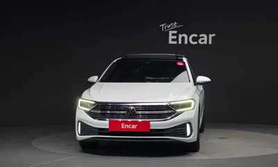 Volkswagen Jetta 2023, 34077 км, за 20021.01 USD