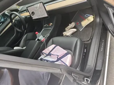 Tesla Model 3 2023, 36000 км, за 28987.08 USD - фото 8