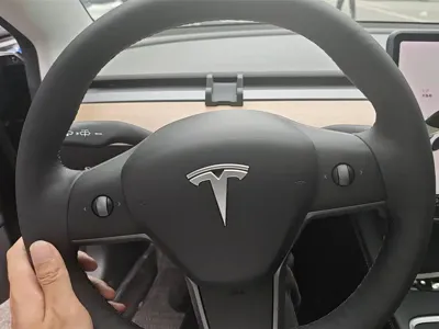 Tesla Model 3 2023, 36000 км, за 28987.08 USD - фото 15