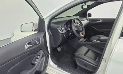 Mercedes-Benz B-Class 2018, 18437 км, за 10986.15 USD - фото 10