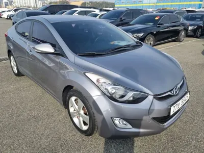 Hyundai Avante · 2012 год