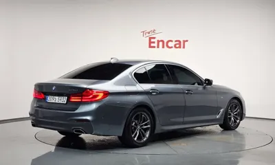 BMW 5-Series 2019, 122591 км, за 16946.92 USD