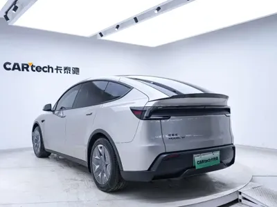 Tesla Model Y L