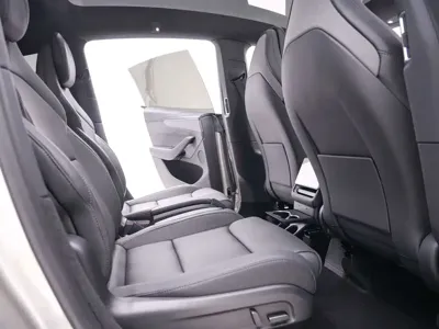 Tesla Model Y L