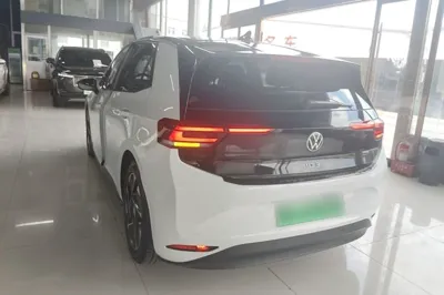Volkswagen ID.3 2024, 77500 км, за 13563 USD