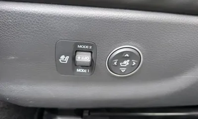 Hyundai Equus 2012, 116969 км, за 4234.53 USD - фото 28