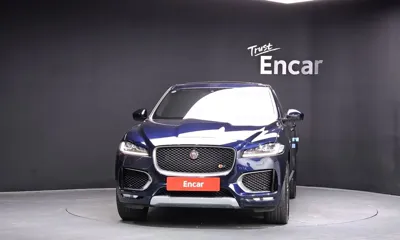 Jaguar F-Pace 2018, 65938 км, за 11694.72 USD