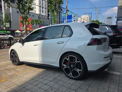 Volkswagen Golf 2026, 624 км, за 24414.54 USD