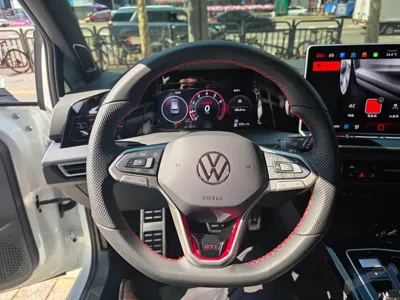 Volkswagen Golf 2026, 624 км, за 24414.54 USD - фото 8