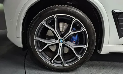 BMW X5 2025, 5004 км, за 84022.58 USD