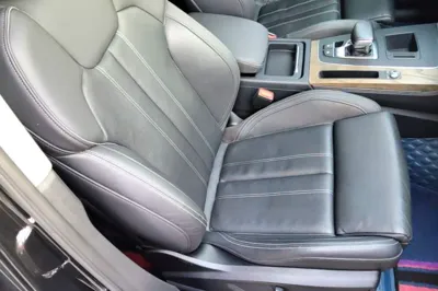 Audi Q5L 2022, 76900 км, за 29924 USD - фото 28