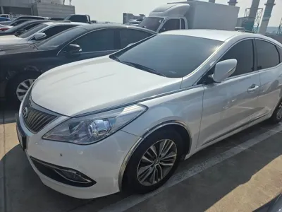 Hyundai Grandeur 2016, 378808 км, за 1527.66 USD