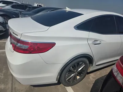 Hyundai Grandeur 2016, 378808 км, за 1527.66 USD