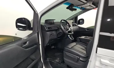 Hyundai Staria 2024, 63526 км, за 17384.99 USD - фото 10